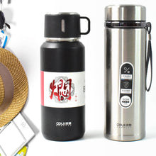 Stainless Steel Vacuum Insulated Water Bottle 900ML Approx (Mix Color)